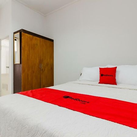 Reddoorz Syariah Near Pondok Indah Mall 3 Jacarta Exterior foto